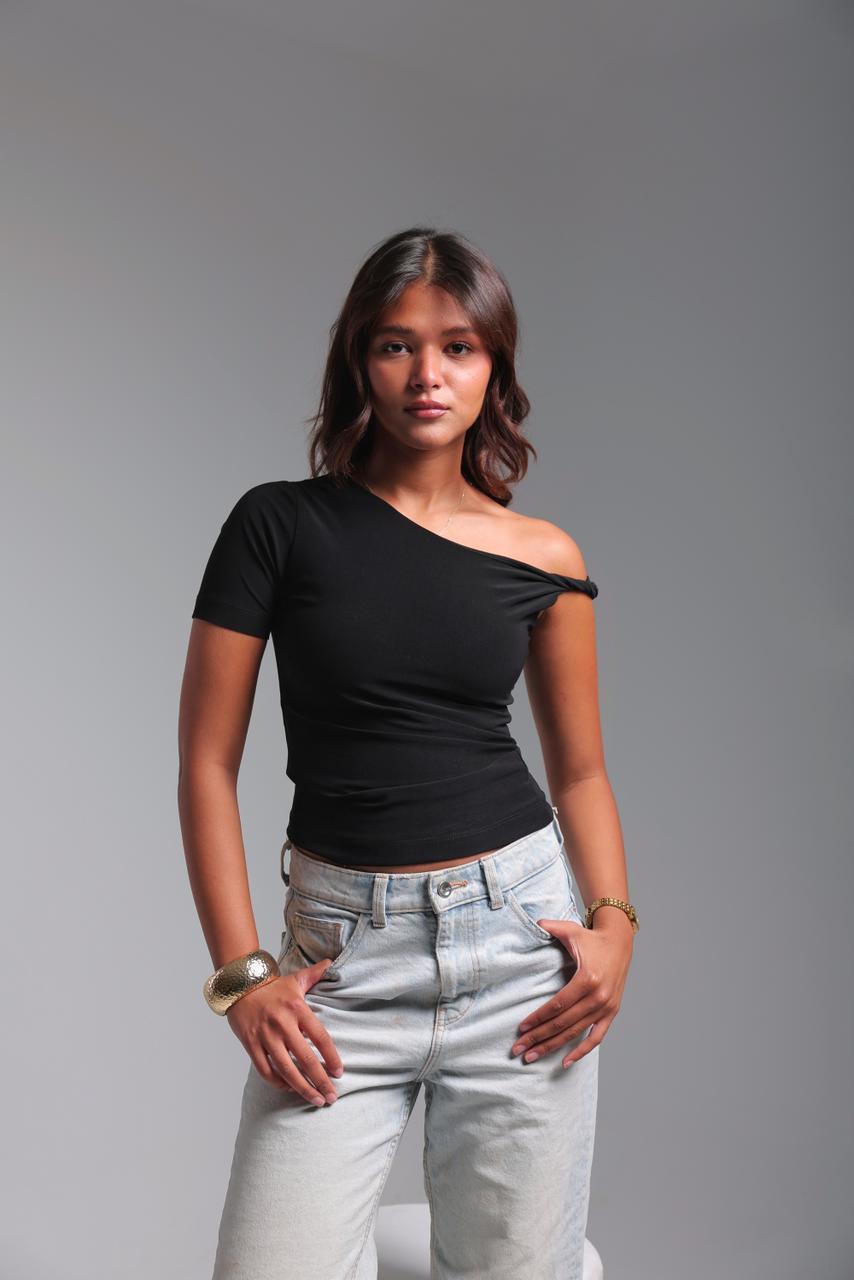 Twist Shoulder Top - Black